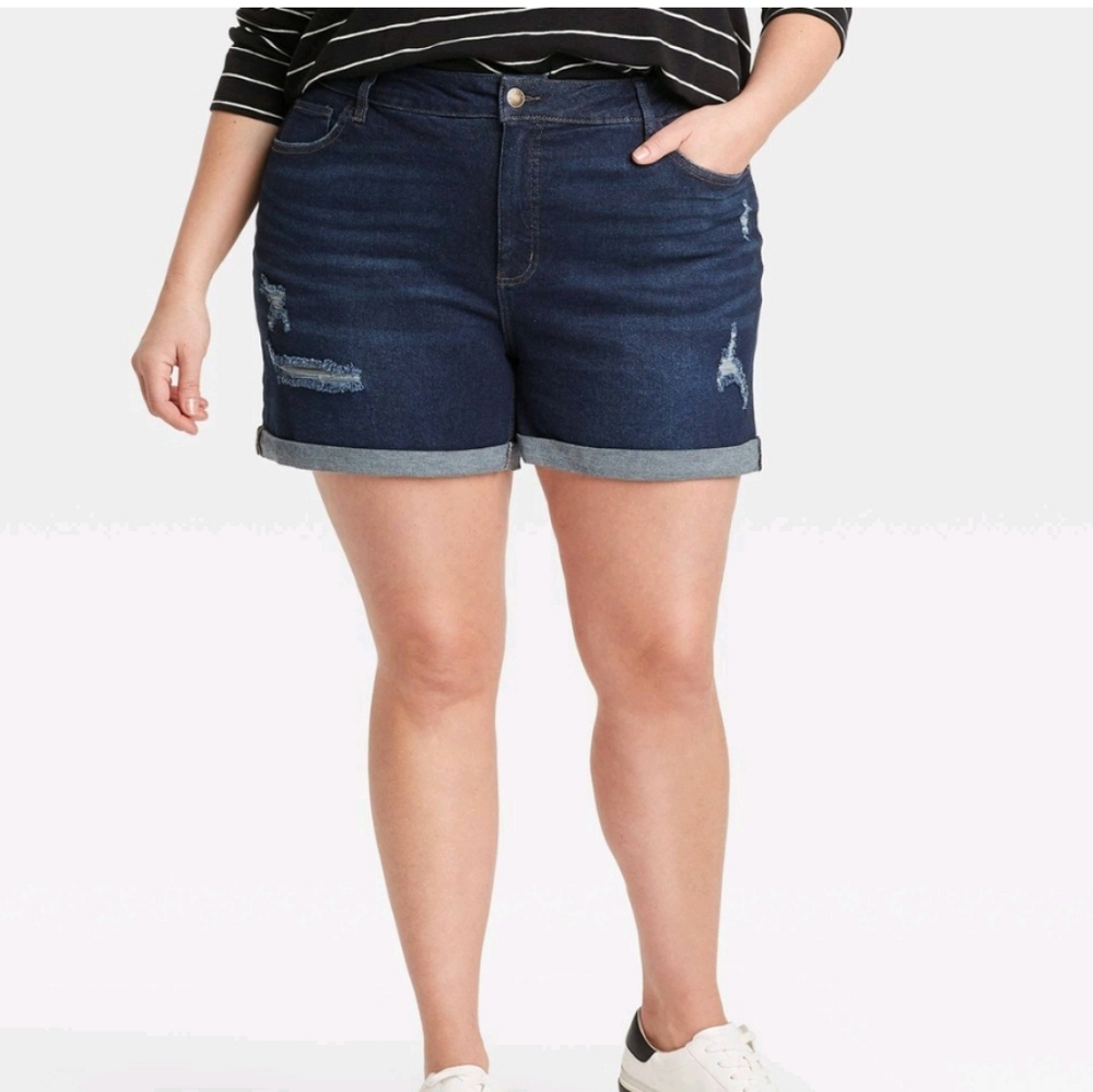 Ava & Viv NWT Destructed Jean Shorts 20W